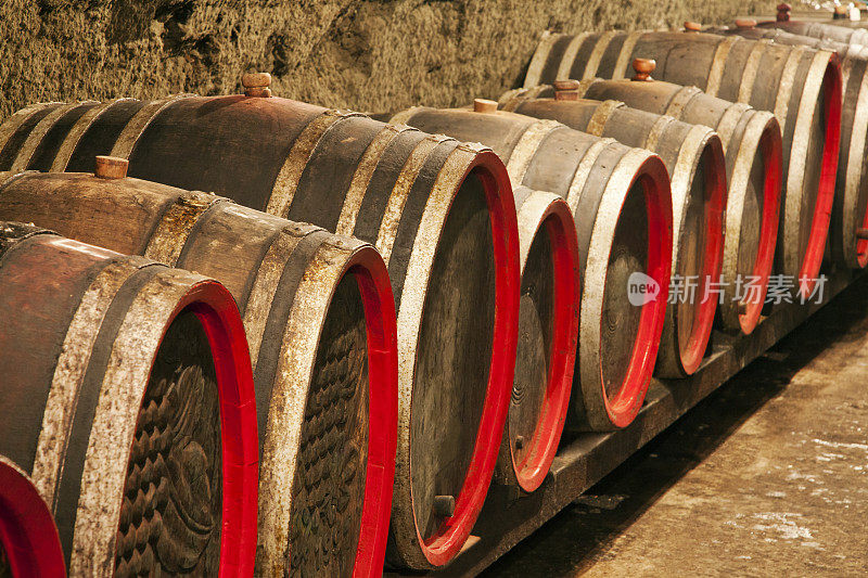 与barells Winecellar